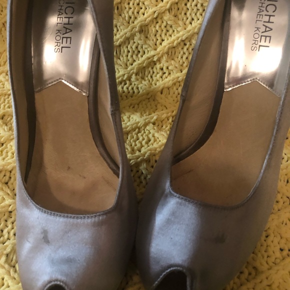 Satin & Rhinestone Ready - Picture 2 of 11